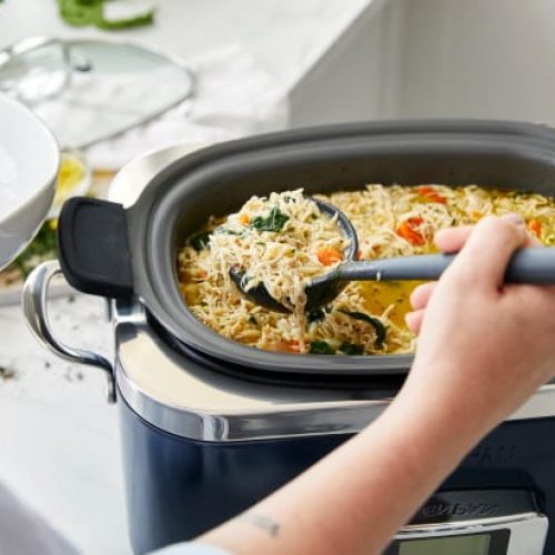 greenpan_slow_cooker_oxfordblue_lemonchickenorzosoup_03.jpg